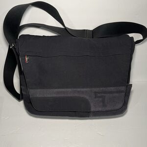 Tumi Computer Messenger Sando 6172D Black Laptop Bag Logo - Flaws Read!